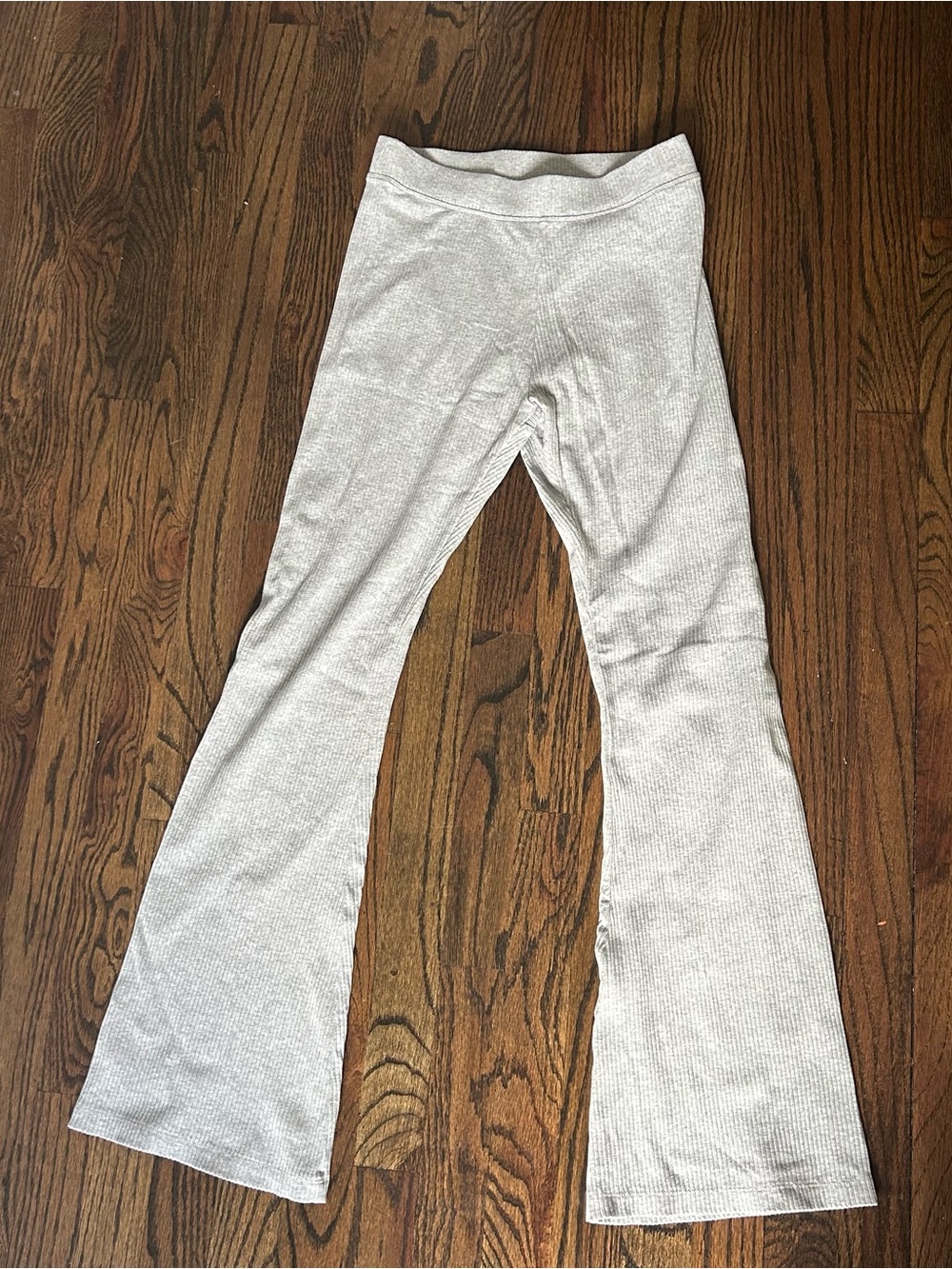 PINK Victoria's Secret Light Gray Ribbed Flare Leggings